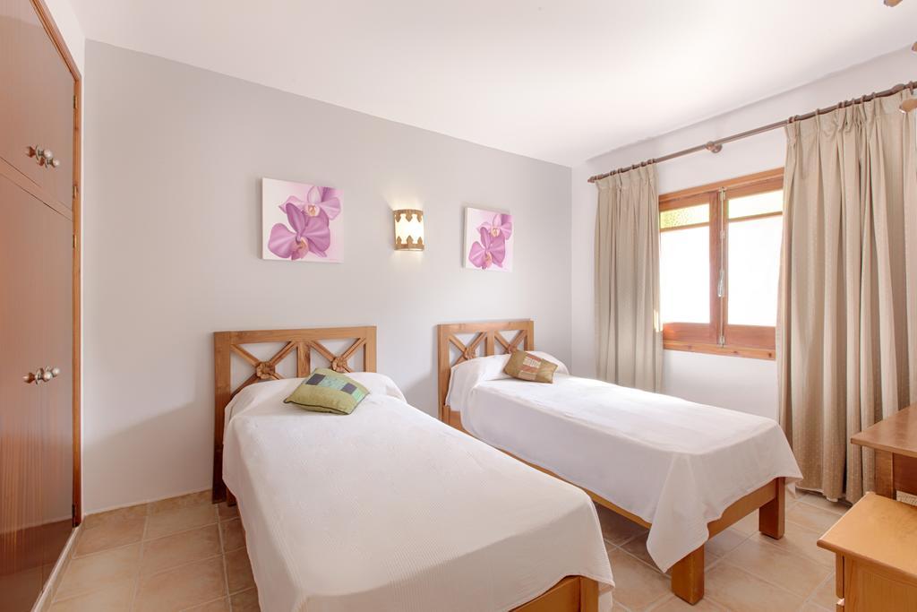Apartamentos Colomar Santa Eularia des Riu Eksteriør bilde