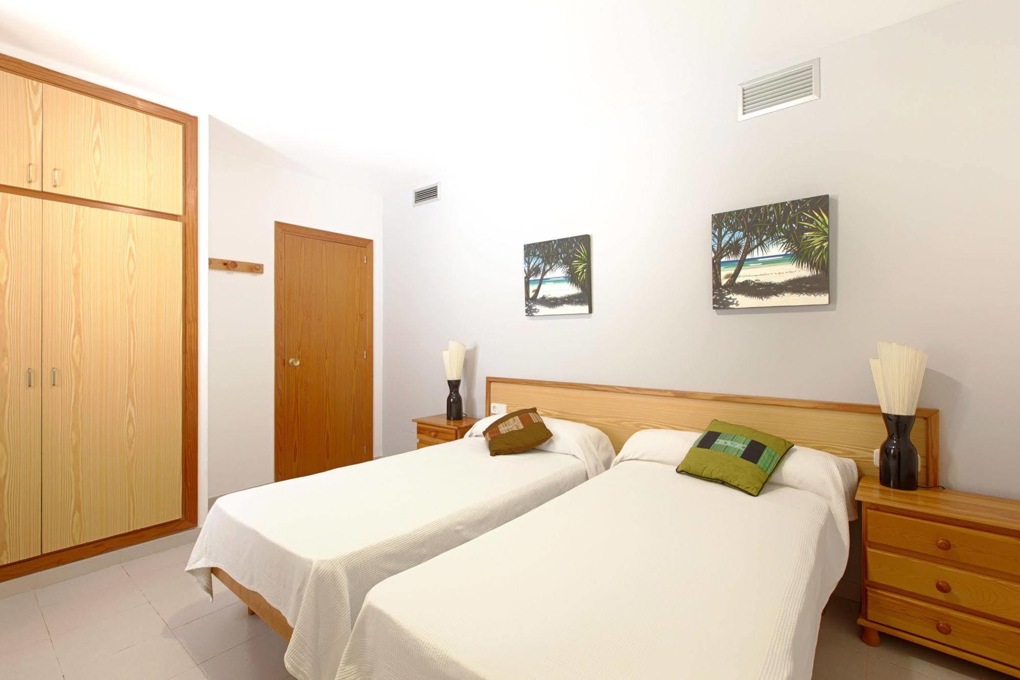 Apartamentos Colomar Santa Eularia des Riu Eksteriør bilde