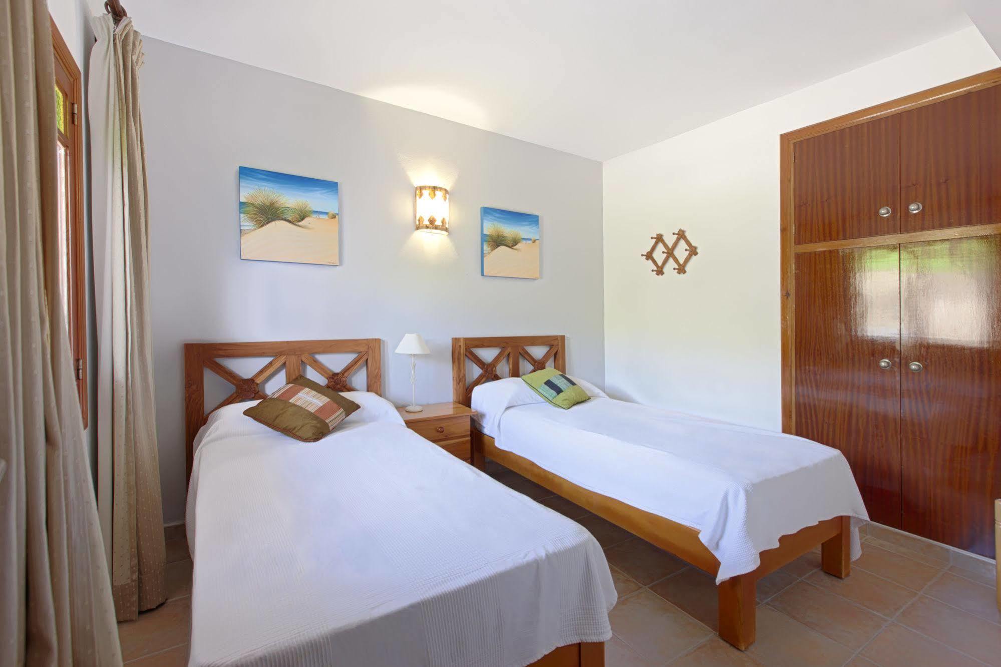 Apartamentos Colomar Santa Eularia des Riu Eksteriør bilde