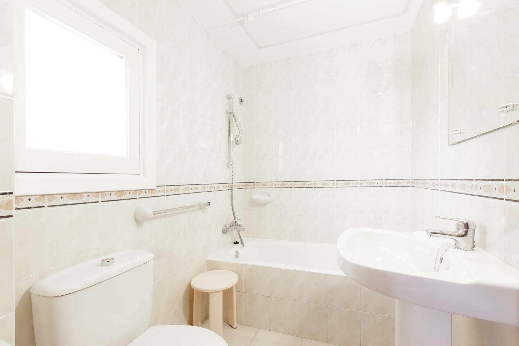 Apartamentos Colomar Santa Eularia des Riu Eksteriør bilde