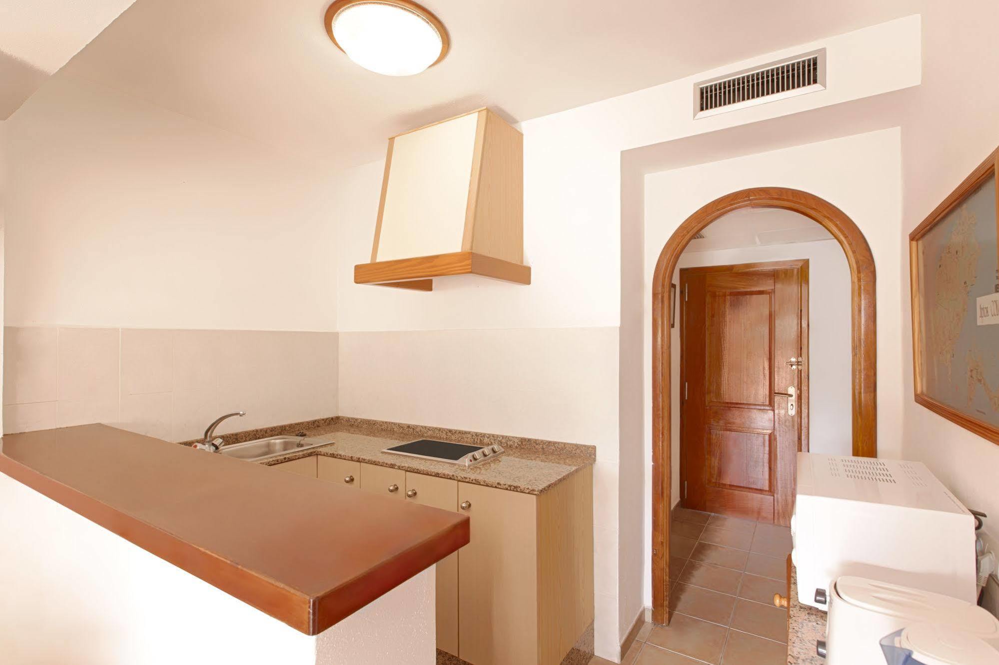 Apartamentos Colomar Santa Eularia des Riu Eksteriør bilde
